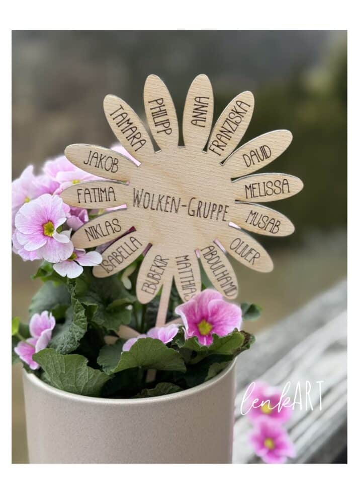 Blume mit Namen aus Holz – Bild 2